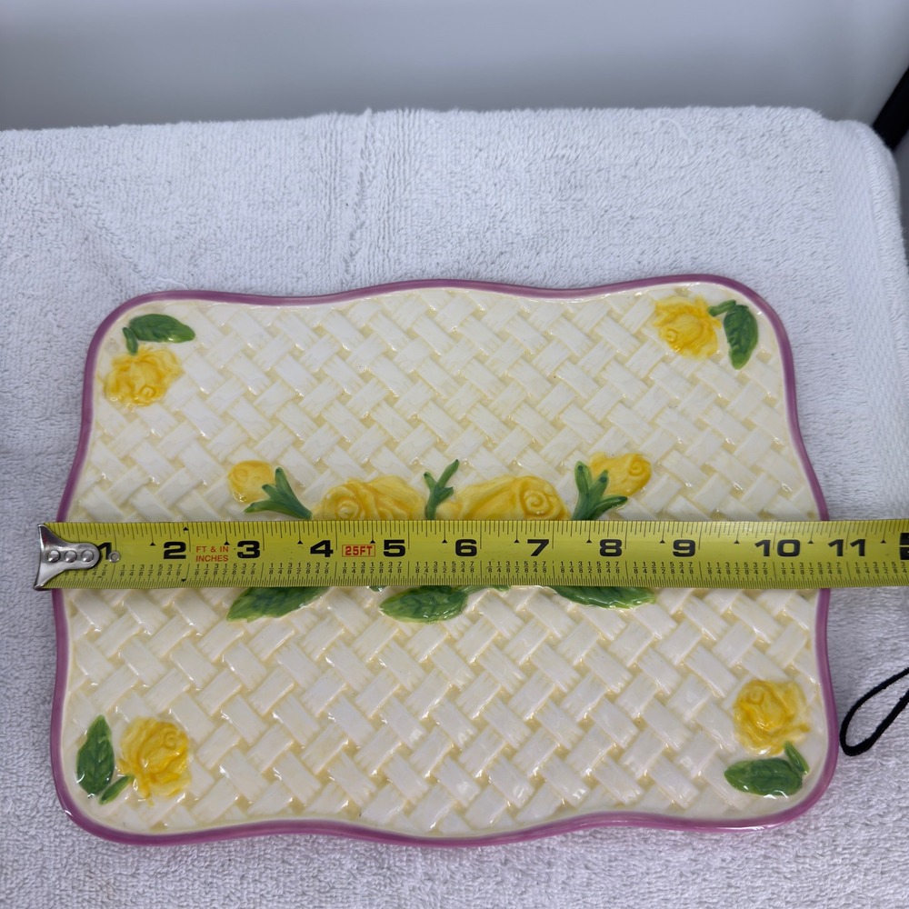 Temp-tations by Tara Floral Basketweave Casserole & Trivet Set Yellow Pink Rose - Picture 7 of 14